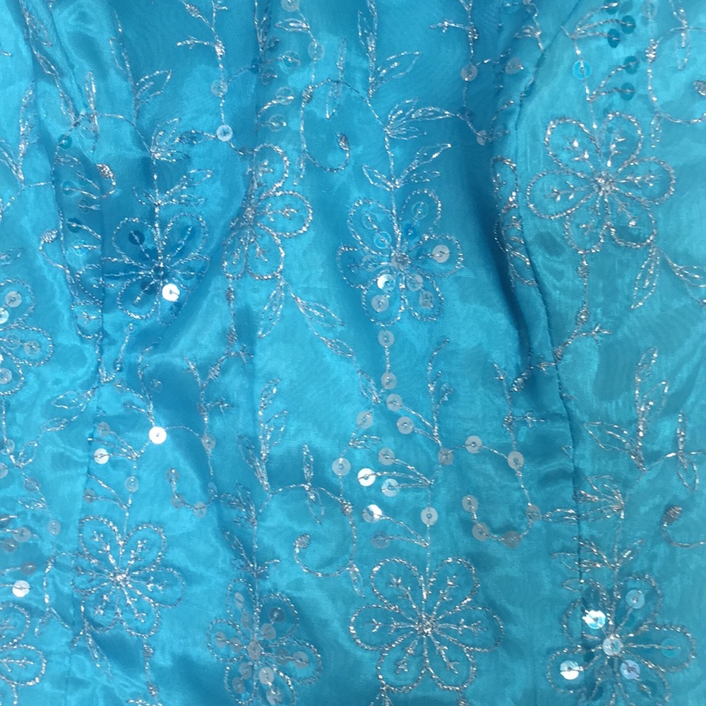 Beautiful two piece sequined prom dress - Picture 3 of 7